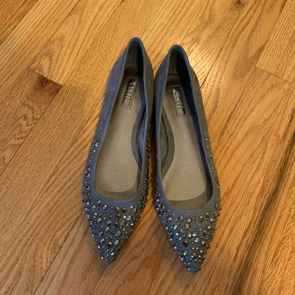Guess flats